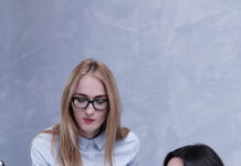 ما هي خدمات التوجيه والتدريب الاحترافية لعمليات الاندماج والاستحواذ؟ M&A Mentoring and Coaching